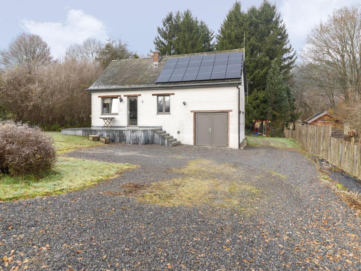 Pretty Holiday Home Near Durbuy And La Roche Erezee Exterior photo