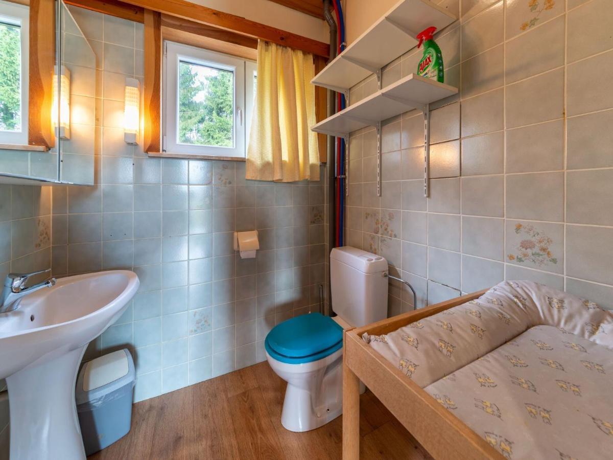 Pretty Holiday Home Near Durbuy And La Roche Erezee Exterior photo